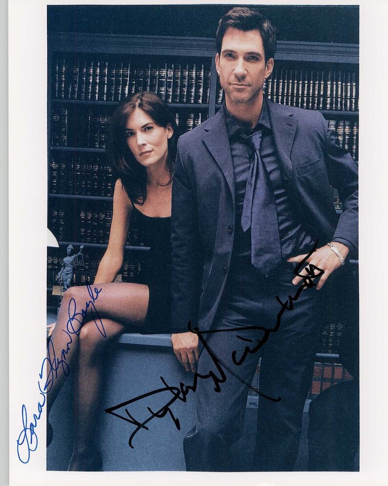 Dylan McDermott & Lara Flynn Boyle Signed Autographed The Practice