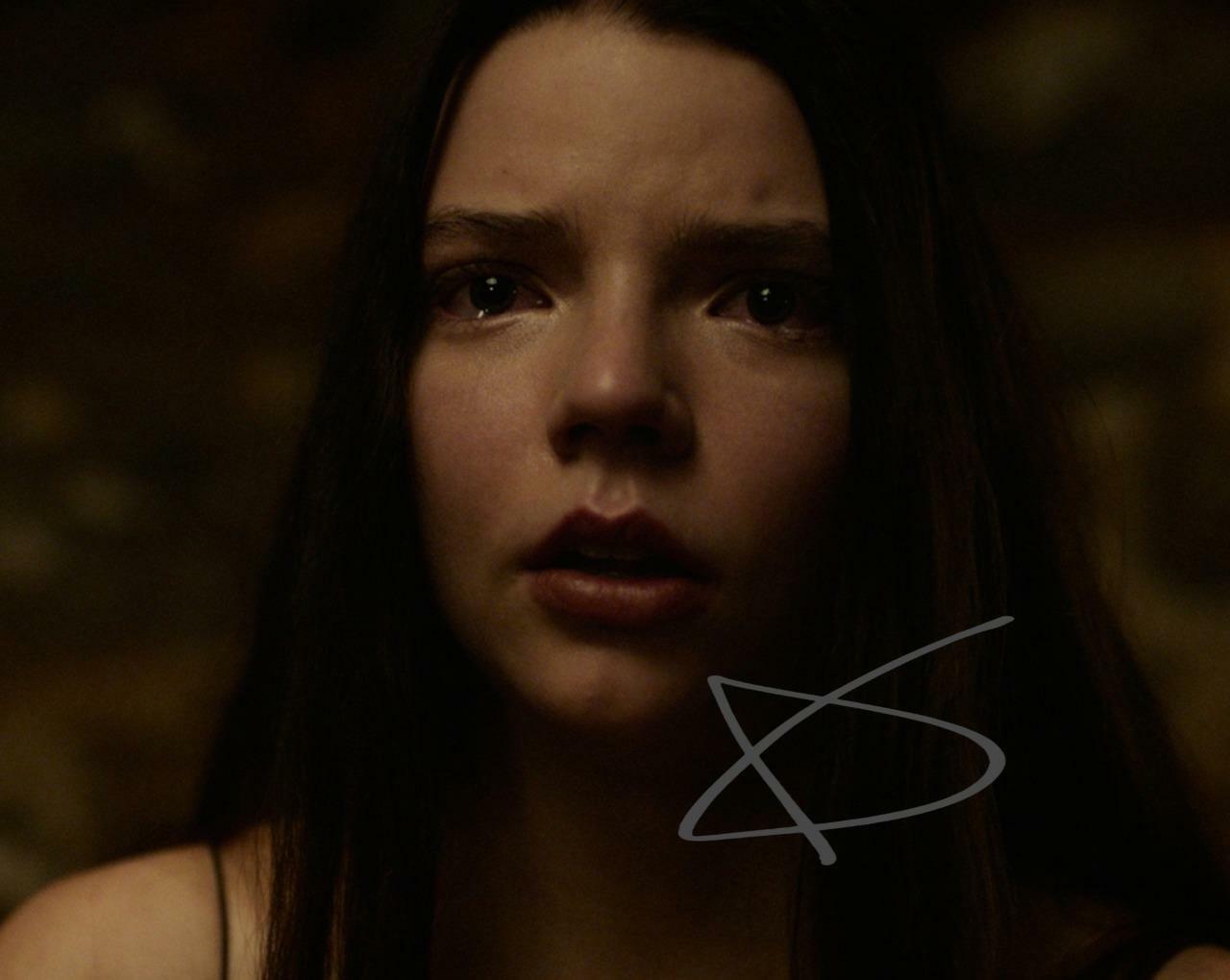 ANYA TAYLOR - JOY Casey Cooke SPLIT SIGNED AUTOGRPHED 10 X 8