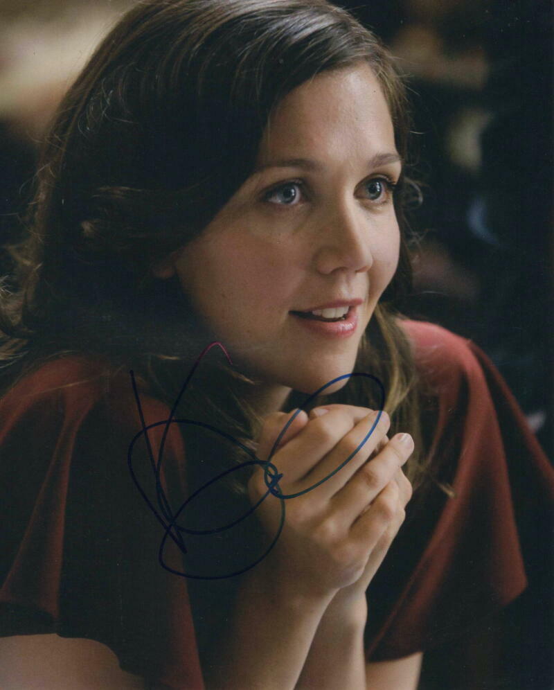 MAGGIE GYLLENHAAL SIGNED AUTOGRAPH 8X10 Photo Poster painting - THE DARK KNIGHT BEAUTY, JAKE