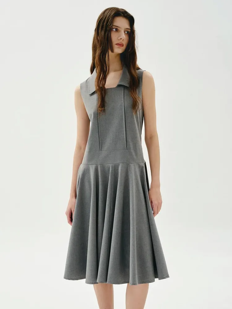 Gray collared sleeveless pleated midi dress