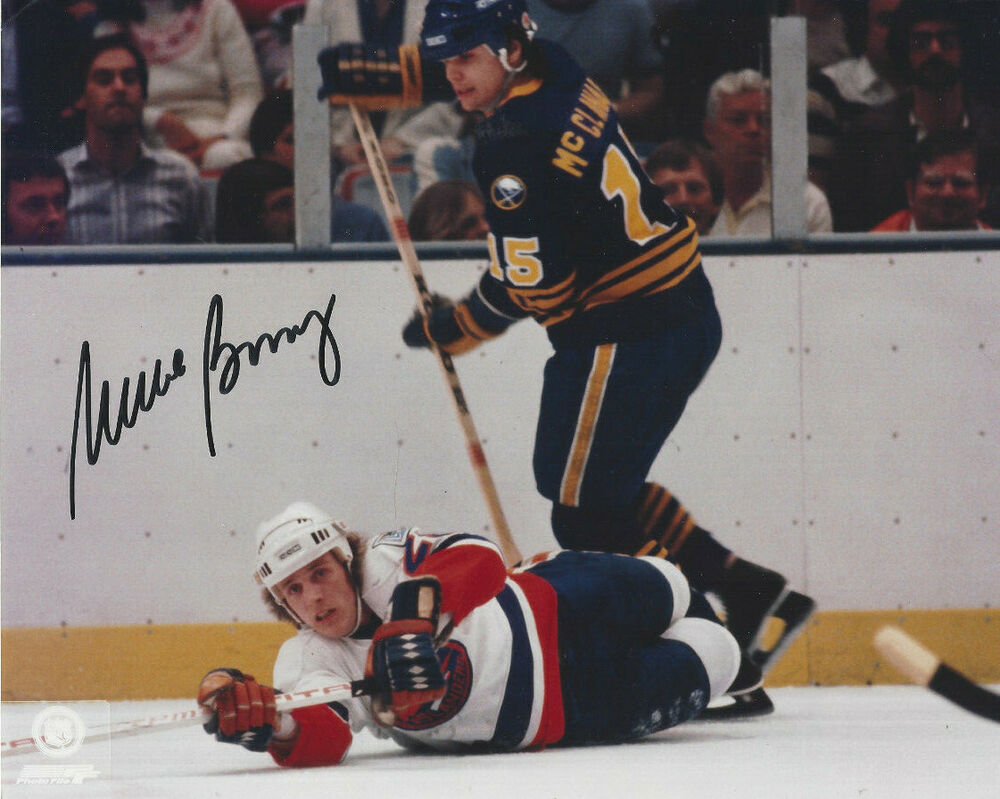 NEW YORK  Islanders star Mike Bossy  autographed 8x10 color  action Photo Poster painting