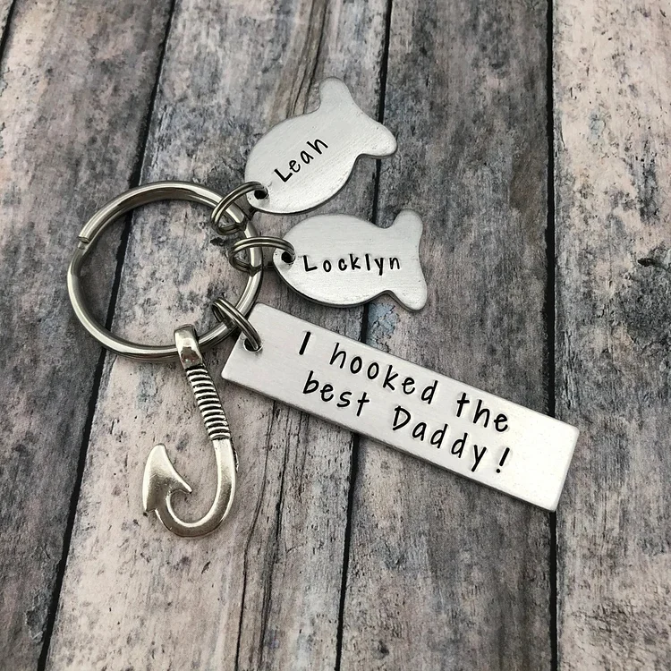 Personalized Fishing Keychain with 2 Names for Dad "I Hooked The Best Daddy"