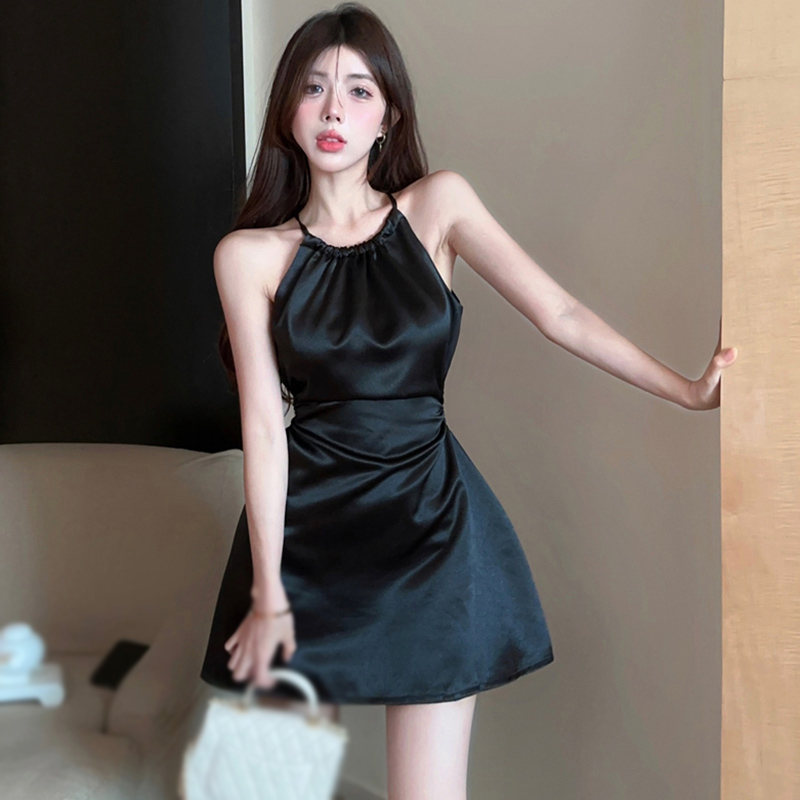 Fashionable and Sexy Nightclub Party Summer Retro Neck Hanging Open Back Tie Slim Fit Sexy Satin Sleeveless Dress