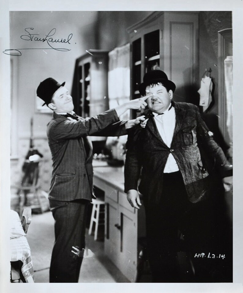 STAN LAUREL SIGNED Autographed Photo Poster painting Laurel And Hardy Hal Roach wcoa