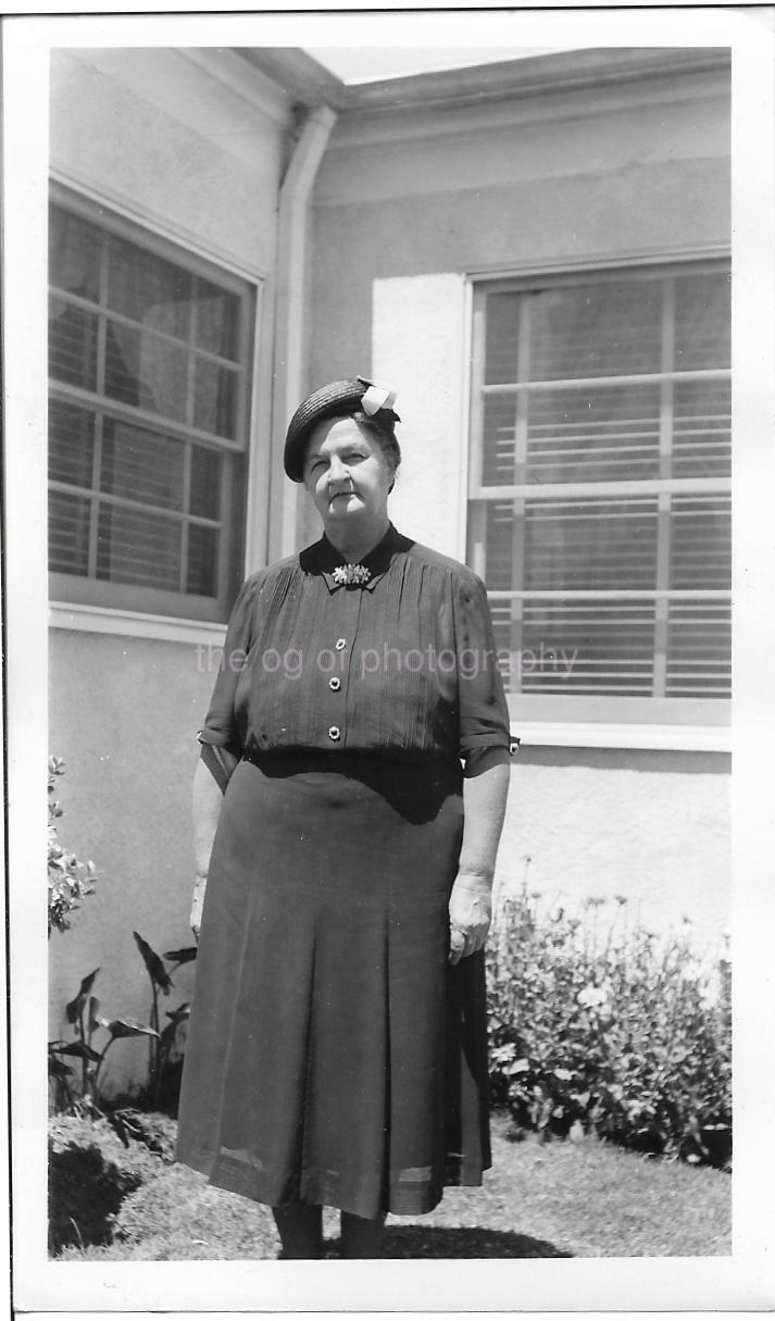 A WOMAN FROM BEFORE Vintage FOUND Photo Poster painting bwOriginal Snapshot 99 15