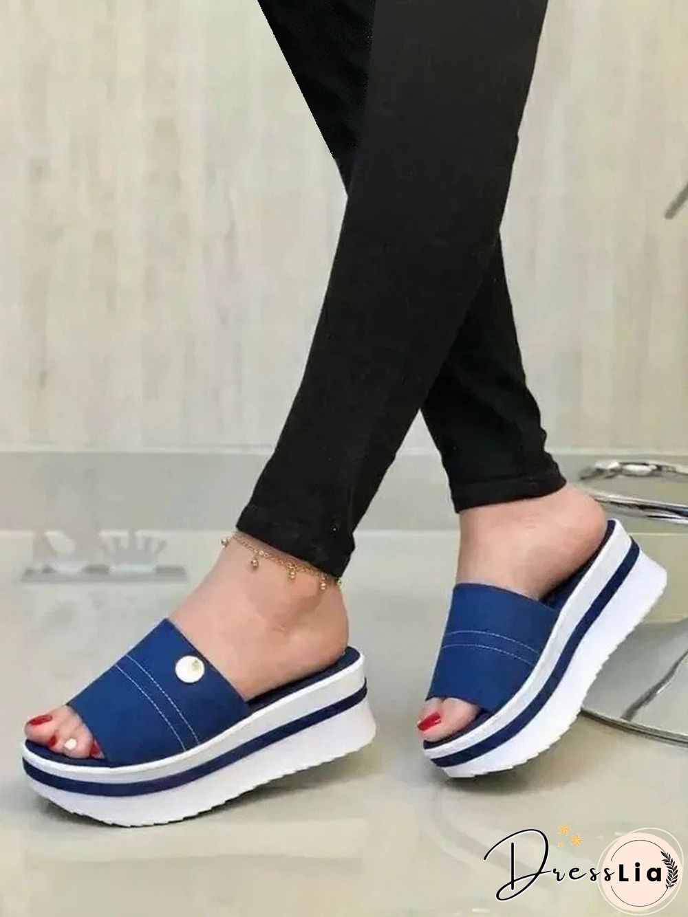 Metal Nails Casual Platform Sandals
