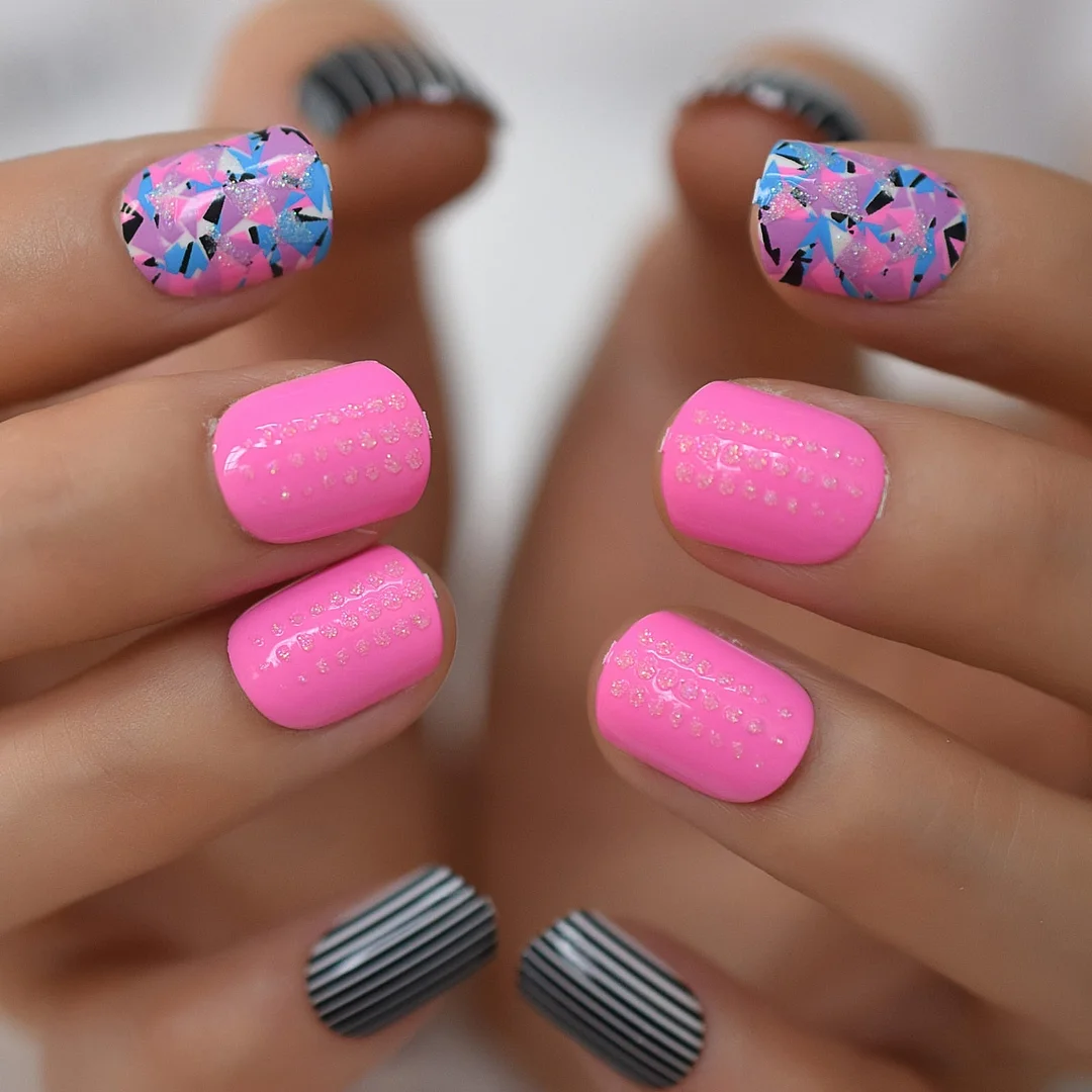 Holographic Silver Glitter Press On Nails Short Style Daily Wear Nude Pink Lady False Nails Oval Shape Nail Art Tips 515-Nail Inspo