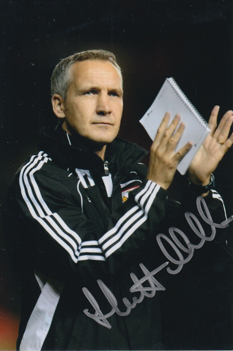 BRISTOL CITY HAND SIGNED KEITH MILLEN 6X4 Photo Poster painting 1.