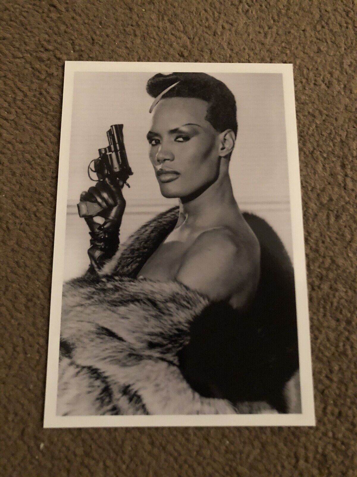 GRACE JONES (JAMES BOND) UNSIGNED Photo Poster painting- 6x4”