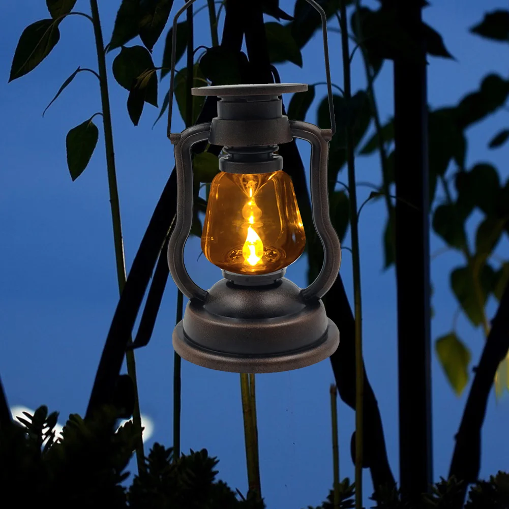 Solar Powered Retro Classic Kerosene Lamp Portable LED Lantern Light (C)