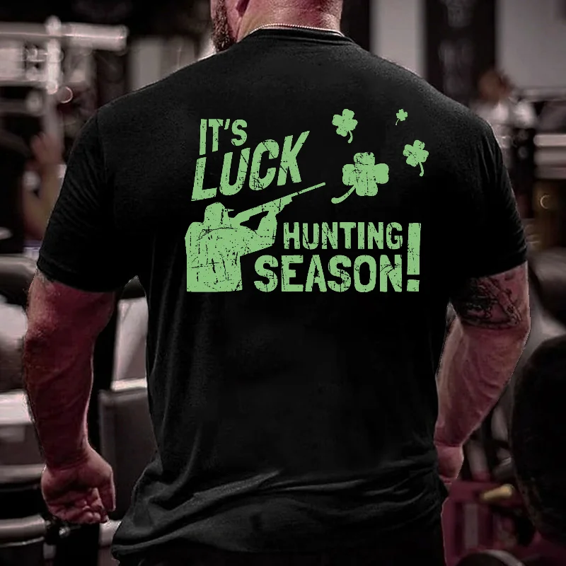 It's Luck Hunting Season Funny Clover Print Men's T-shirt ctolen