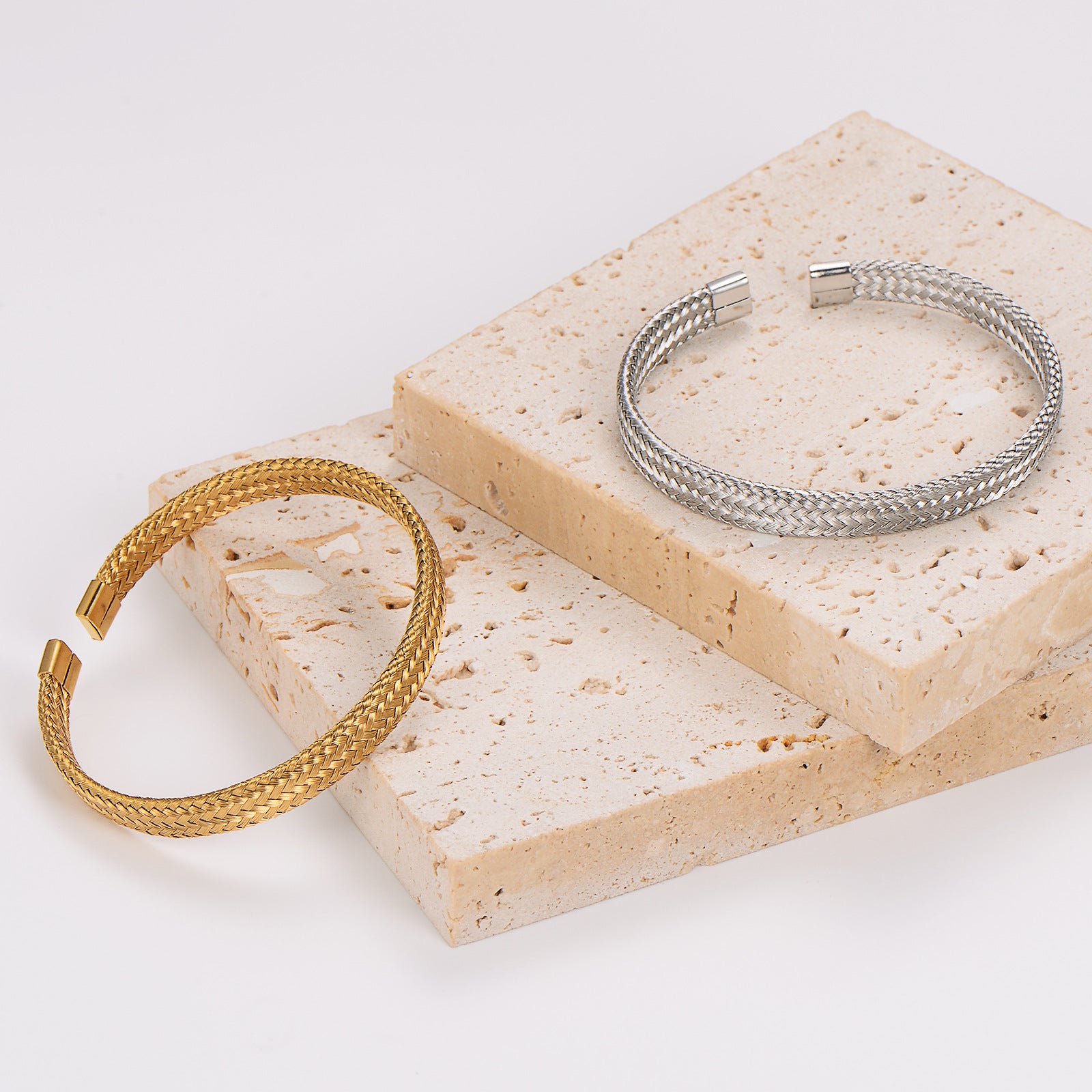 Fashion Circle Stainless Steel Electroplating Bangles