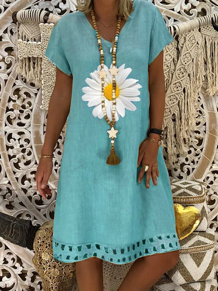 Women Plus Size Short Sleeve V-Neck Daisy Floral-Print Cutout A-Line Midi Women Dress