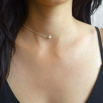 Small Pearl Clavicle Necklace - Chicaggo