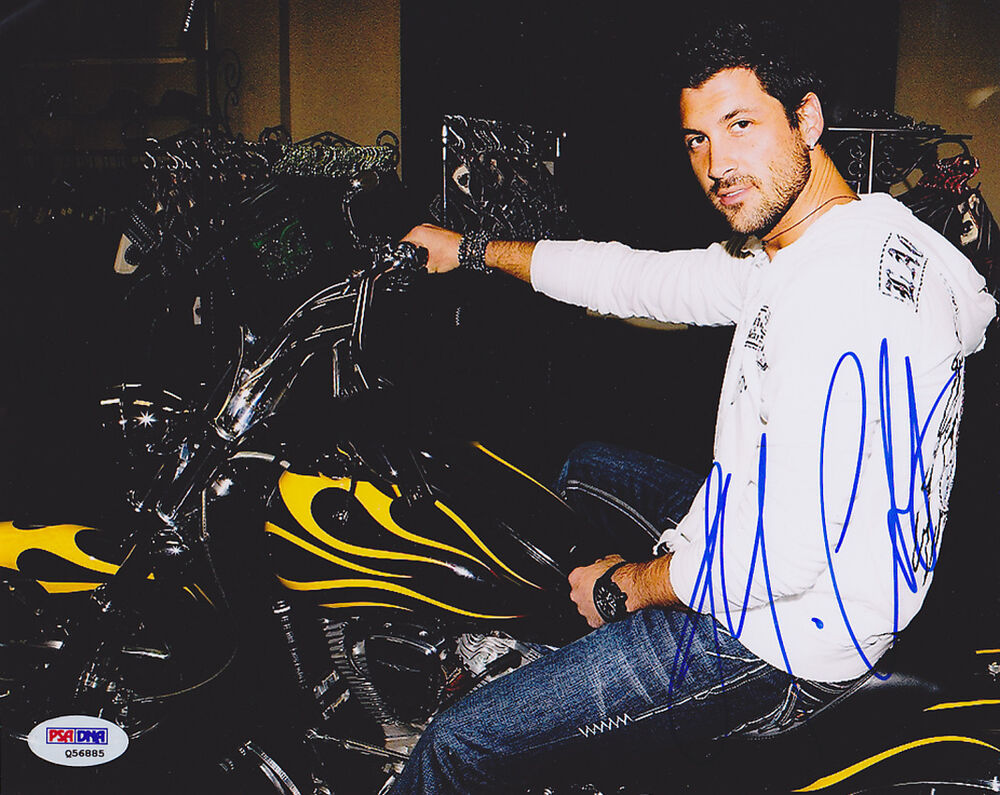 Maksim Chmerkovskiy SIGNED 8x10 Photo Poster painting DWTS Pro Dancer SEXY PSA/DNA AUTOGRAPHED