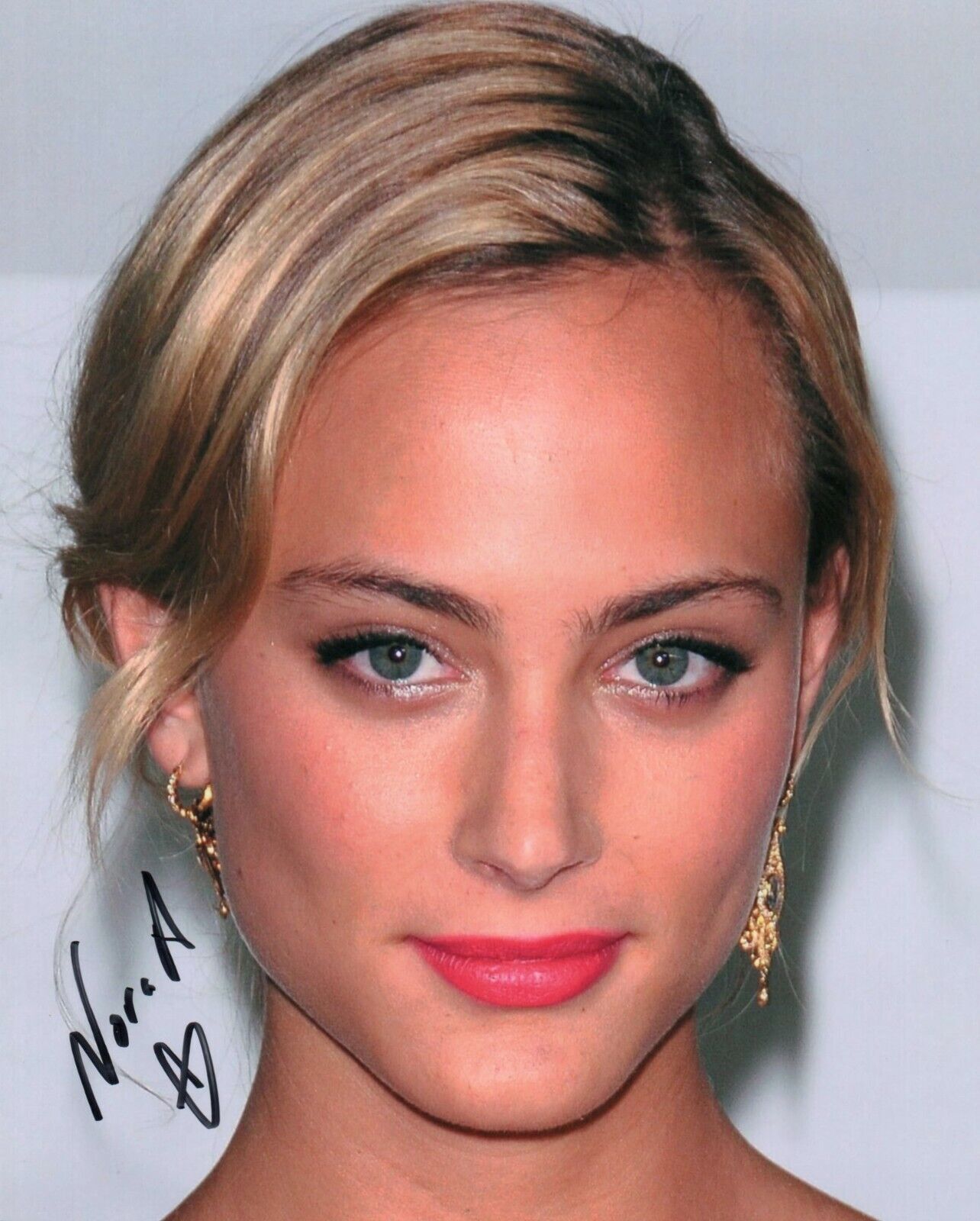 Autographed Nora Arnezeder signed 8 x 10 Photo Poster painting