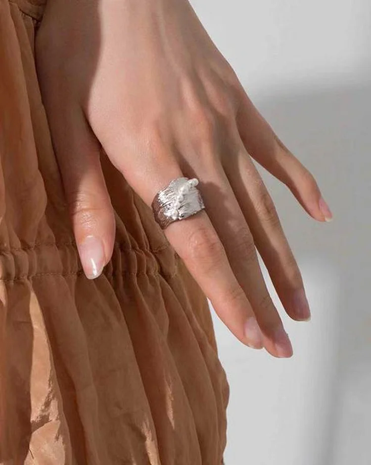 Fashion Elegant Ladies Ring