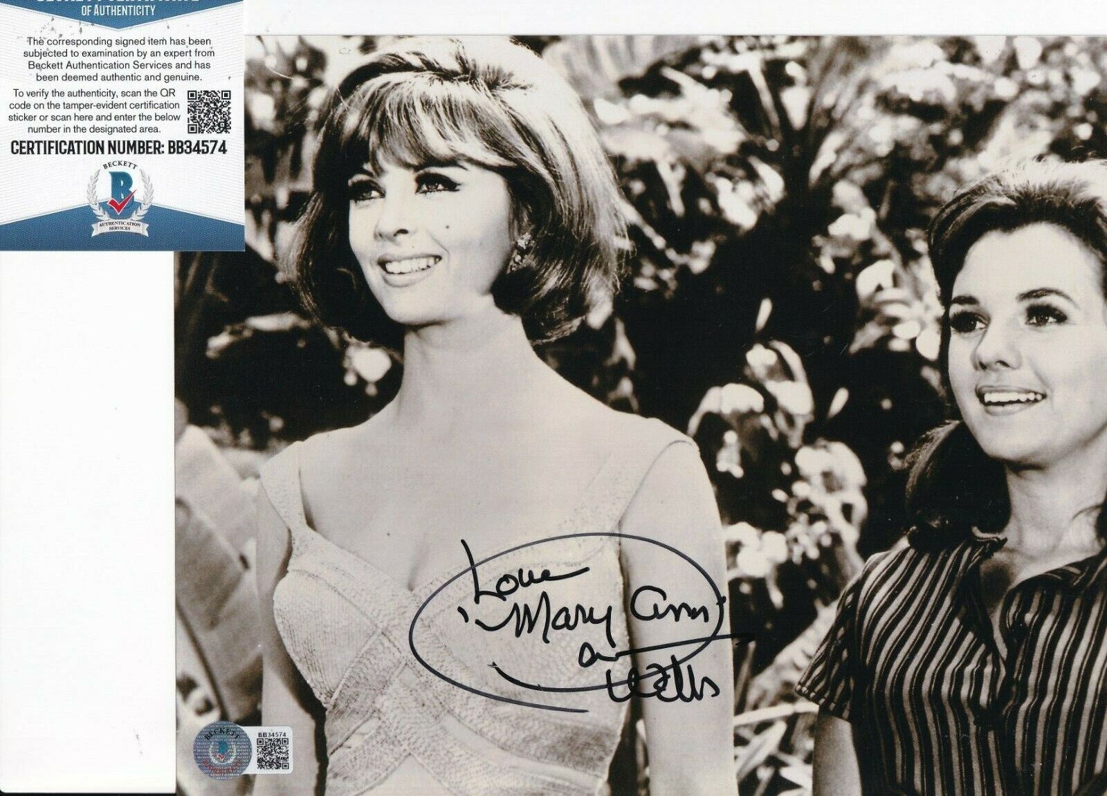 DAWN WELLS signed (GILLIGAN'S ISLAND) Mary Ann 8X10 Photo Poster painting BECKETT BAS BB34574