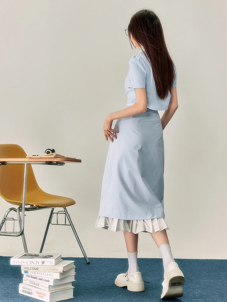 Sơ mi trắng + chân váy dài: Cặp đôi hack eo thon dáng chuẩn dành cho nàng  công sở tuổi 30