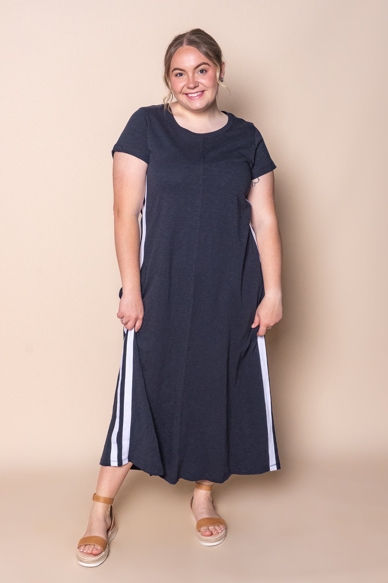 Recovery Dress in Navy and White - Foxwood