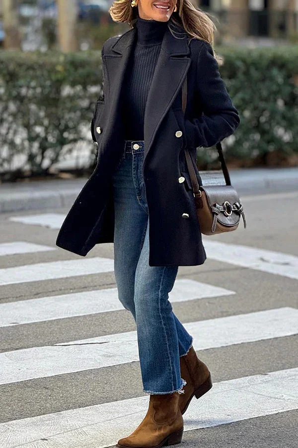 Buttoned solid color blazer