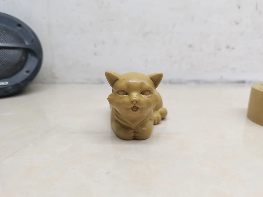 [Earlybird Price] 2 [Cat lying down] Porcelain Toilet Bolt Covers