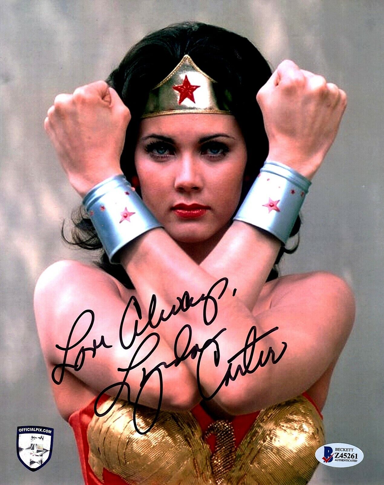 LYNDA CARTER Signed Auto WONDER WOMAN