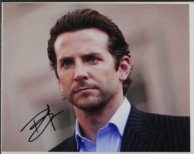 Bradley Cooper Signed Autographed Glossy 8x10 Photo Poster painting - COA Matching Holograms