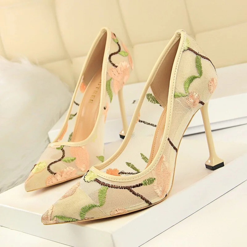 New 2019 Spring Summer shoes woman Luxury embroidery pointed toe high heels Sexy cut-out Women pumps Fashion wedding party shoes