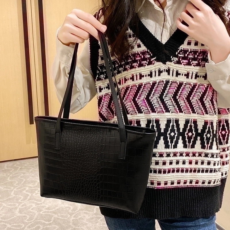 Women’s Large All Seasons Pu Leather Streetwear Underarm Bag