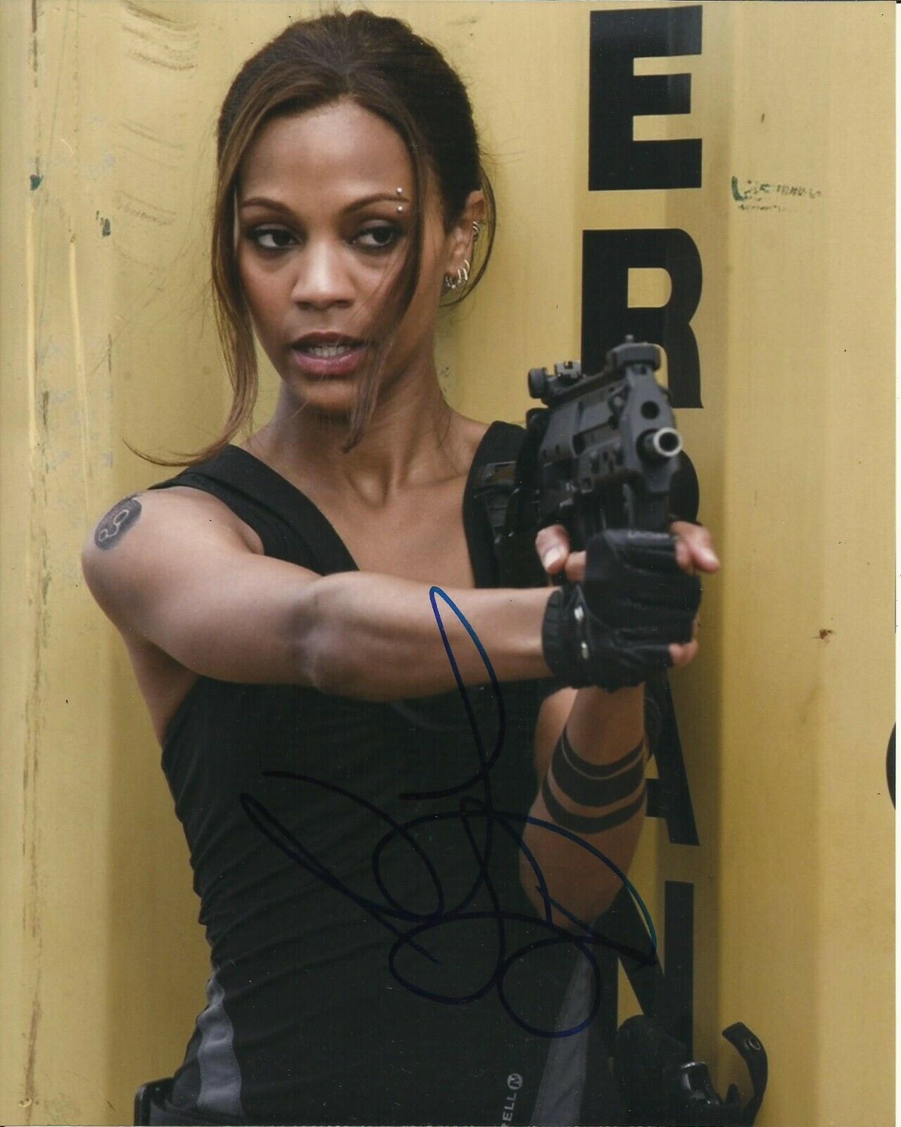 ZOE SALDANA SIGNED LOSERS Photo Poster painting UACC REG 242