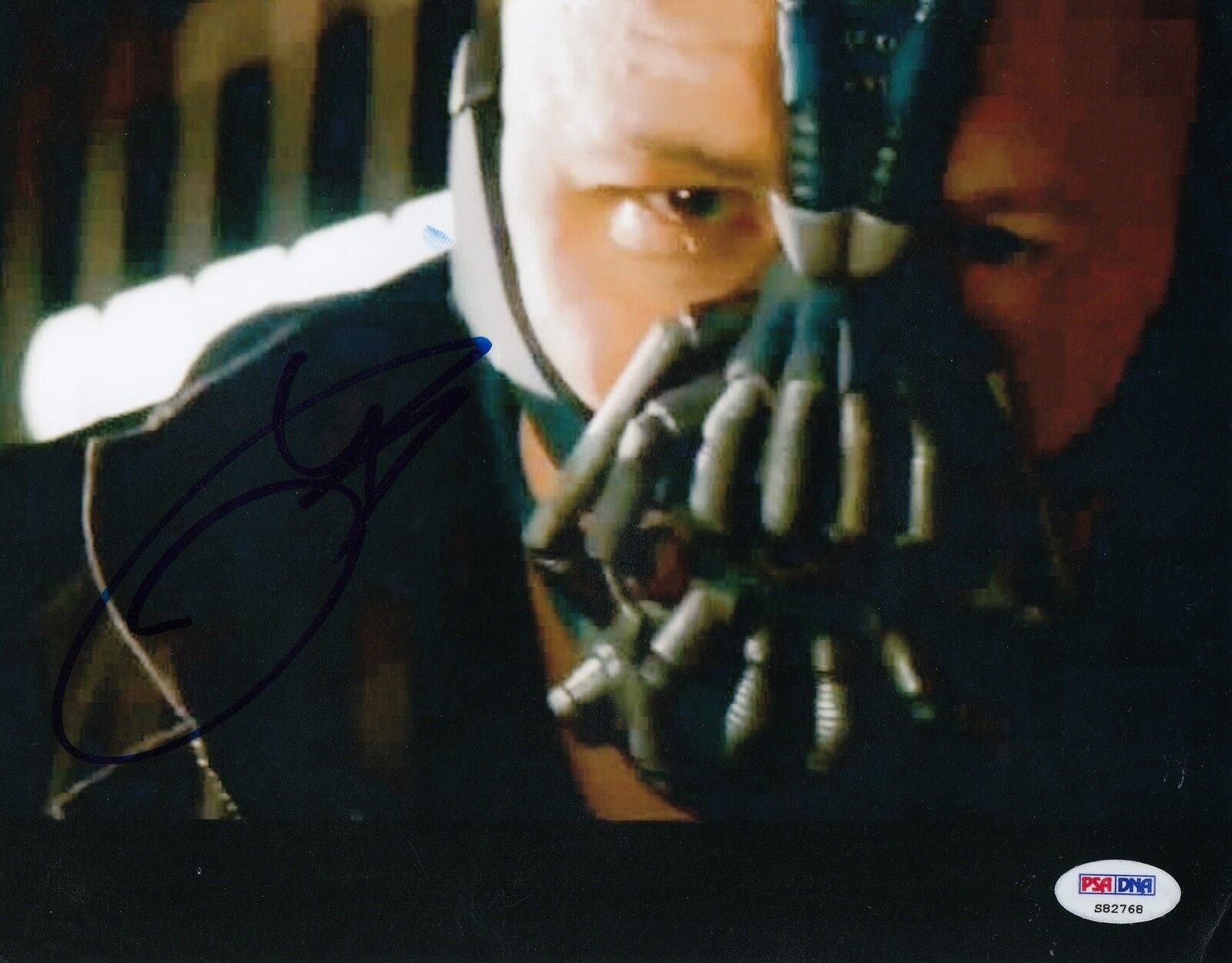 Tom Hardy signed *The Dark Knight Rises* 8X10 Photo Poster painting PSA/DNA Authenticated S82768