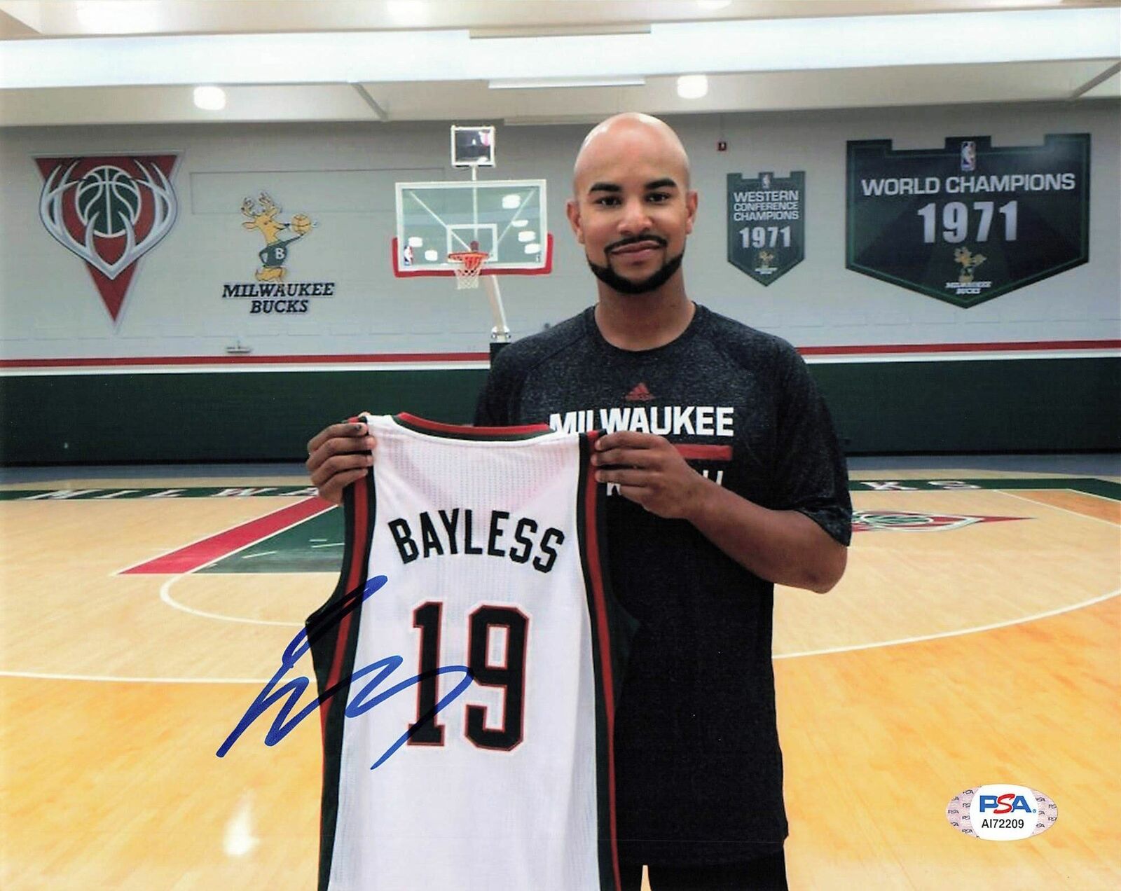 Jerryd Bayless signed 8x10 Photo Poster painting PSA/DNA Milwaukee Bucks Autographed