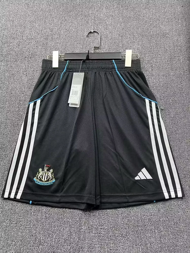 25/26 Newcastle United Home Shorts Fan Edition