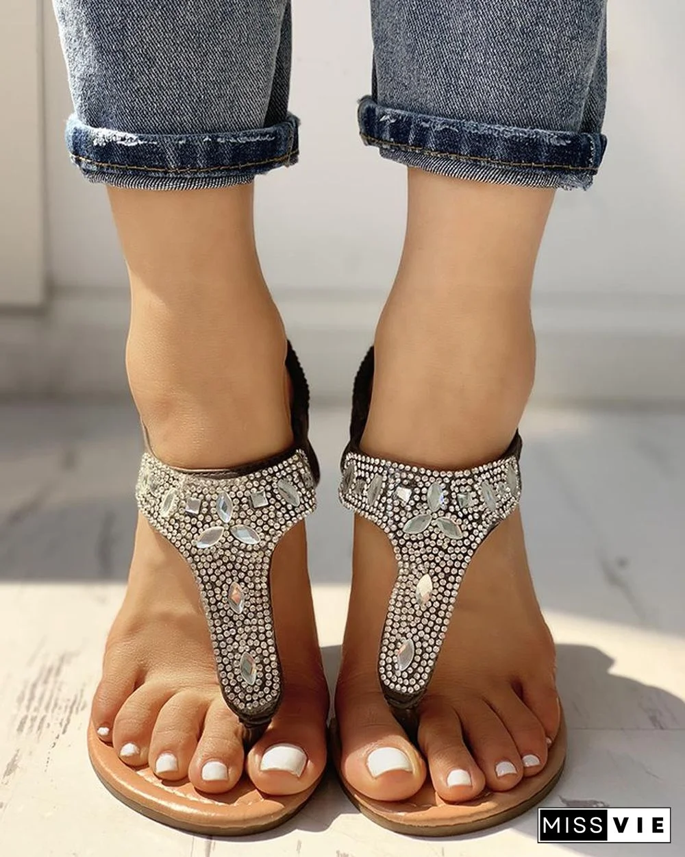 Studded T-Strap Casual Flat Sandals