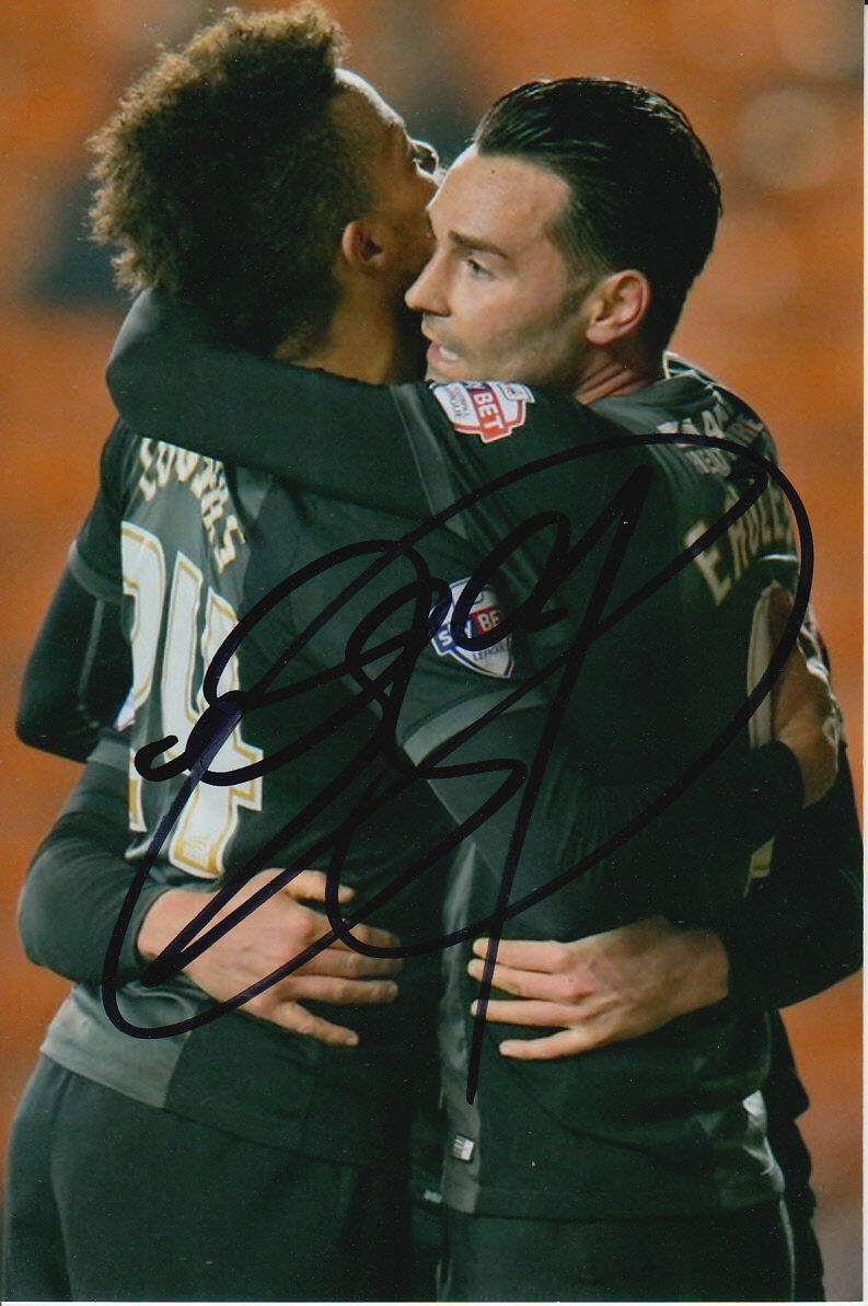 CHARLTON ATHLETIC HAND SIGNED CHRIS EAGLES 6X4 Photo Poster painting 2.