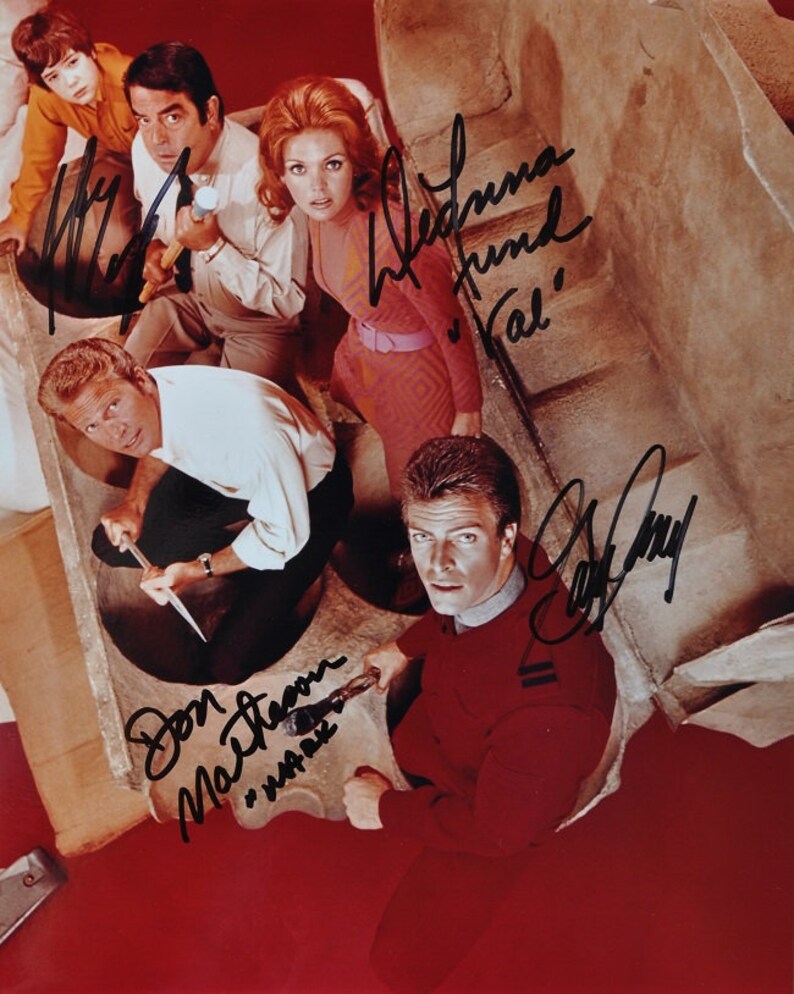 LAND Of THE GIANTS Cast Signed Photo Poster painting X4 Gary Conway, Don Matheson, Deanna Lund, Kurt Kasznar wcoa