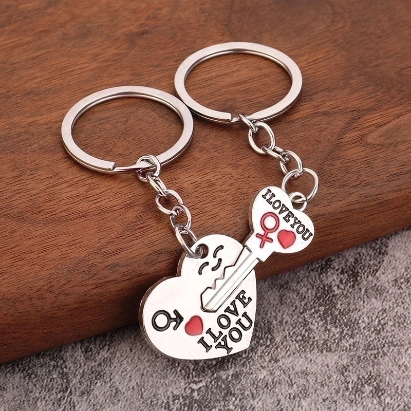 Minimalist Letter Heart Shape Zinc Alloy Valentine's Day Couple Keychain