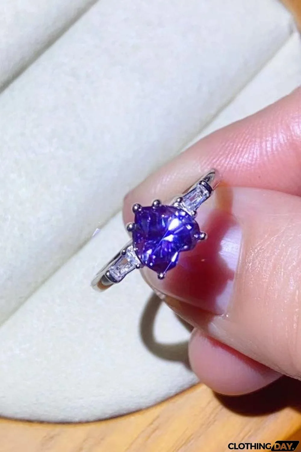 1 Carat Moissanite Heart-Shaped Platinum-Plated Ring in Purple