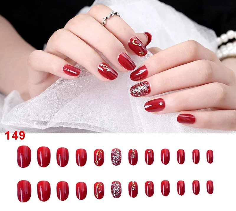 24Pcs Fake Fingernails Full Cover Short Round Press on Nails Dripping Shape Heart Pendant Nail Tips Wearable Fake Art with Glue-Nail Inspo