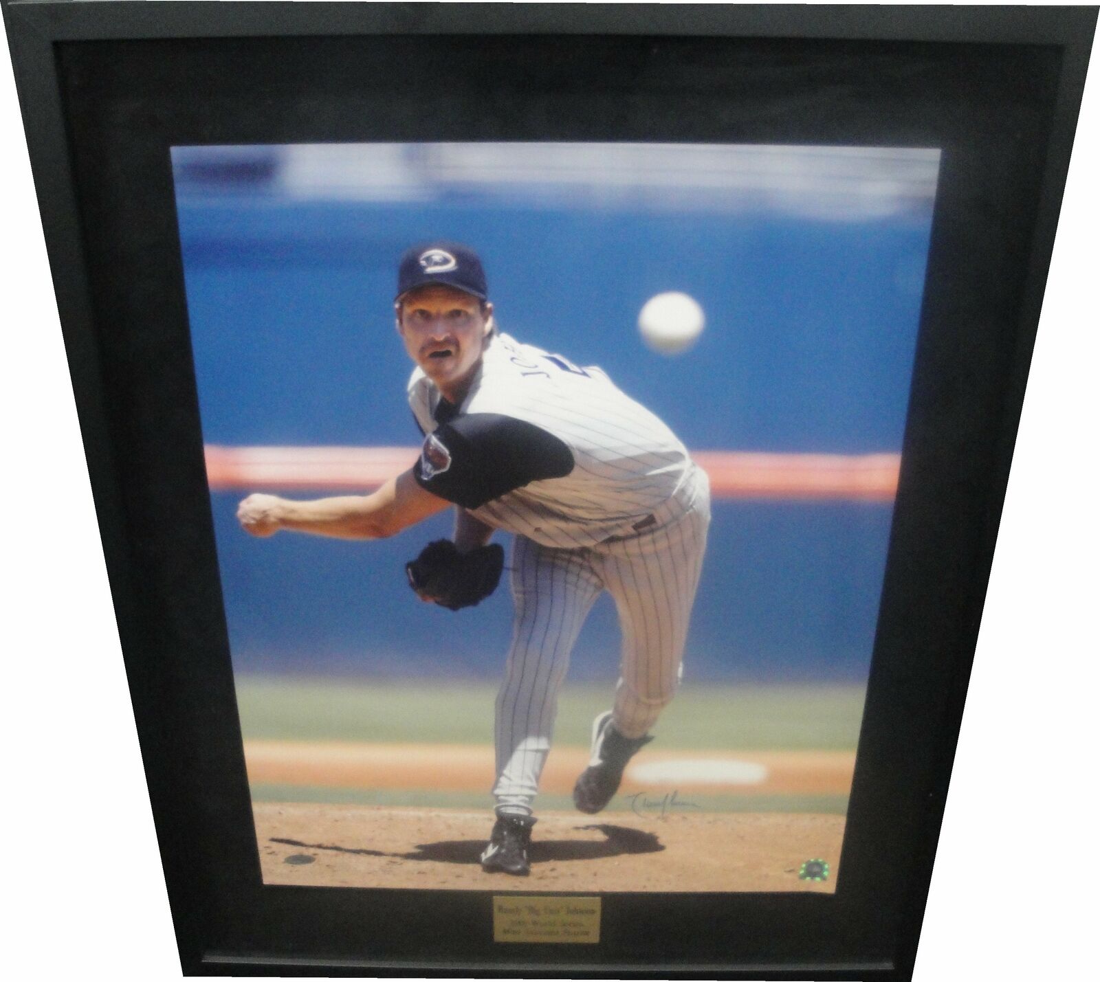 Randy Johnson Hand Signed 16x20 Photo Poster painting Custom Frame Bottom Corner Damage Steiner