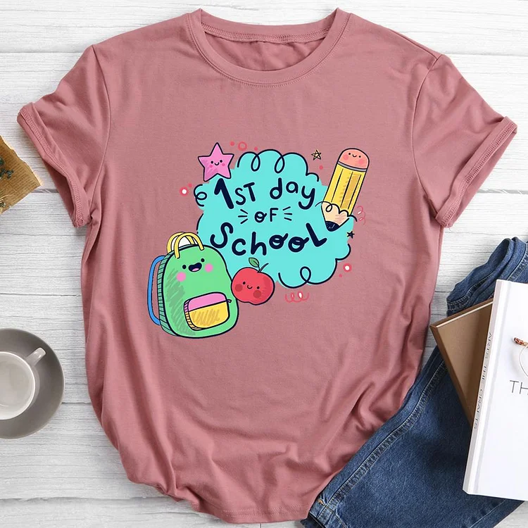 first day school Round Neck T-shirt