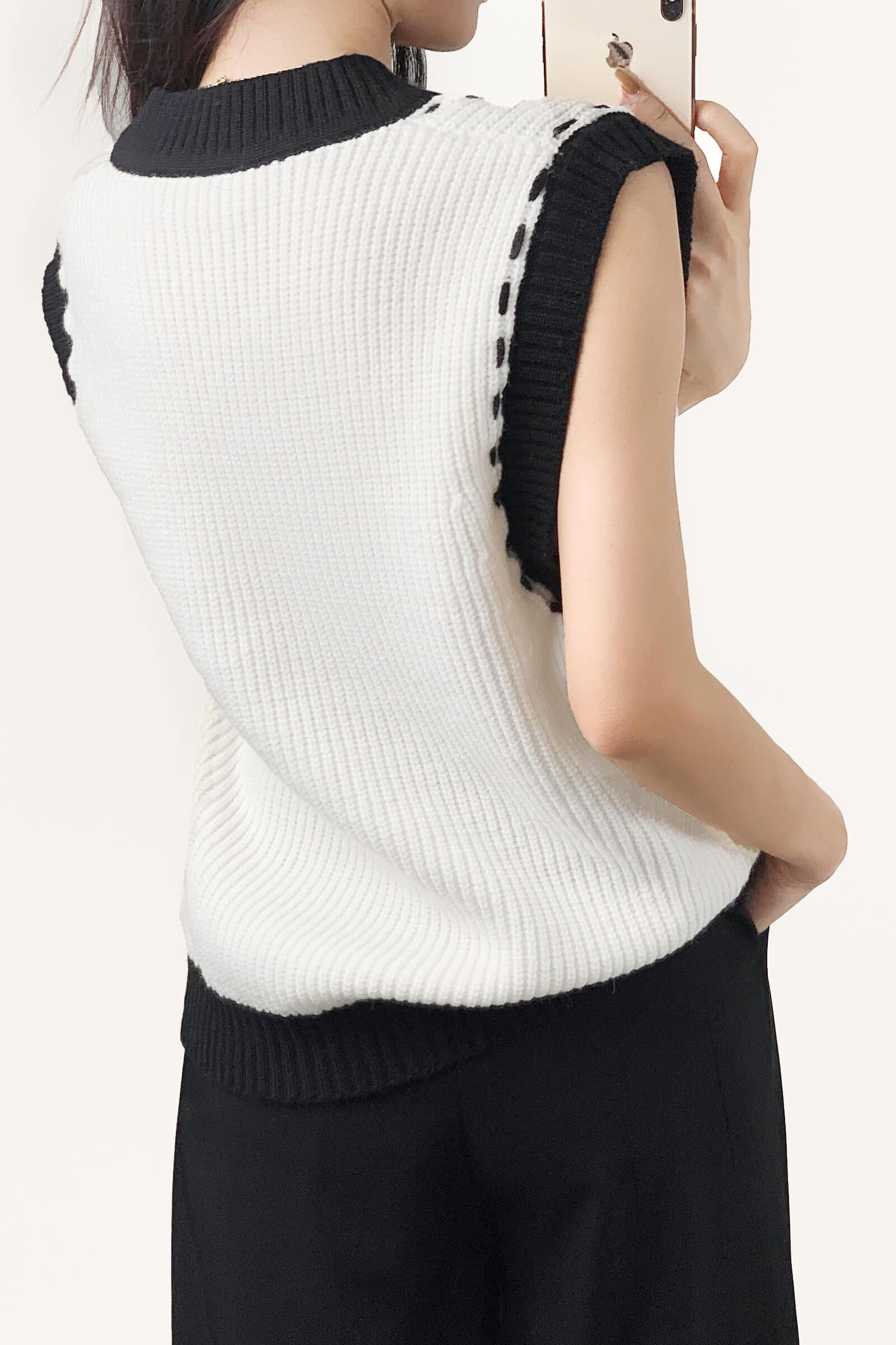 Ivory Color Block Contrast Stitch Ribbed Knit Sweater Vest