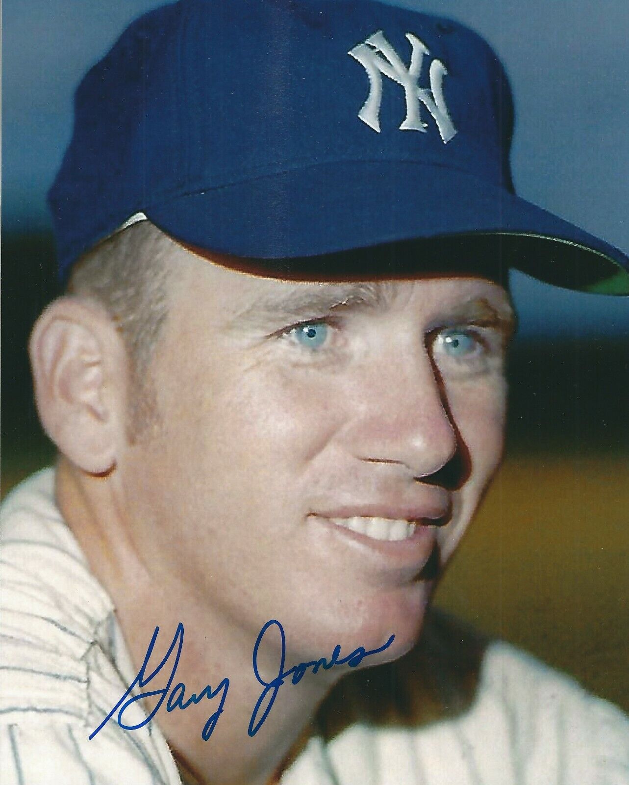 Autographed GARY JONES New York Yankees 8x10 Photo Poster painting w/ COA