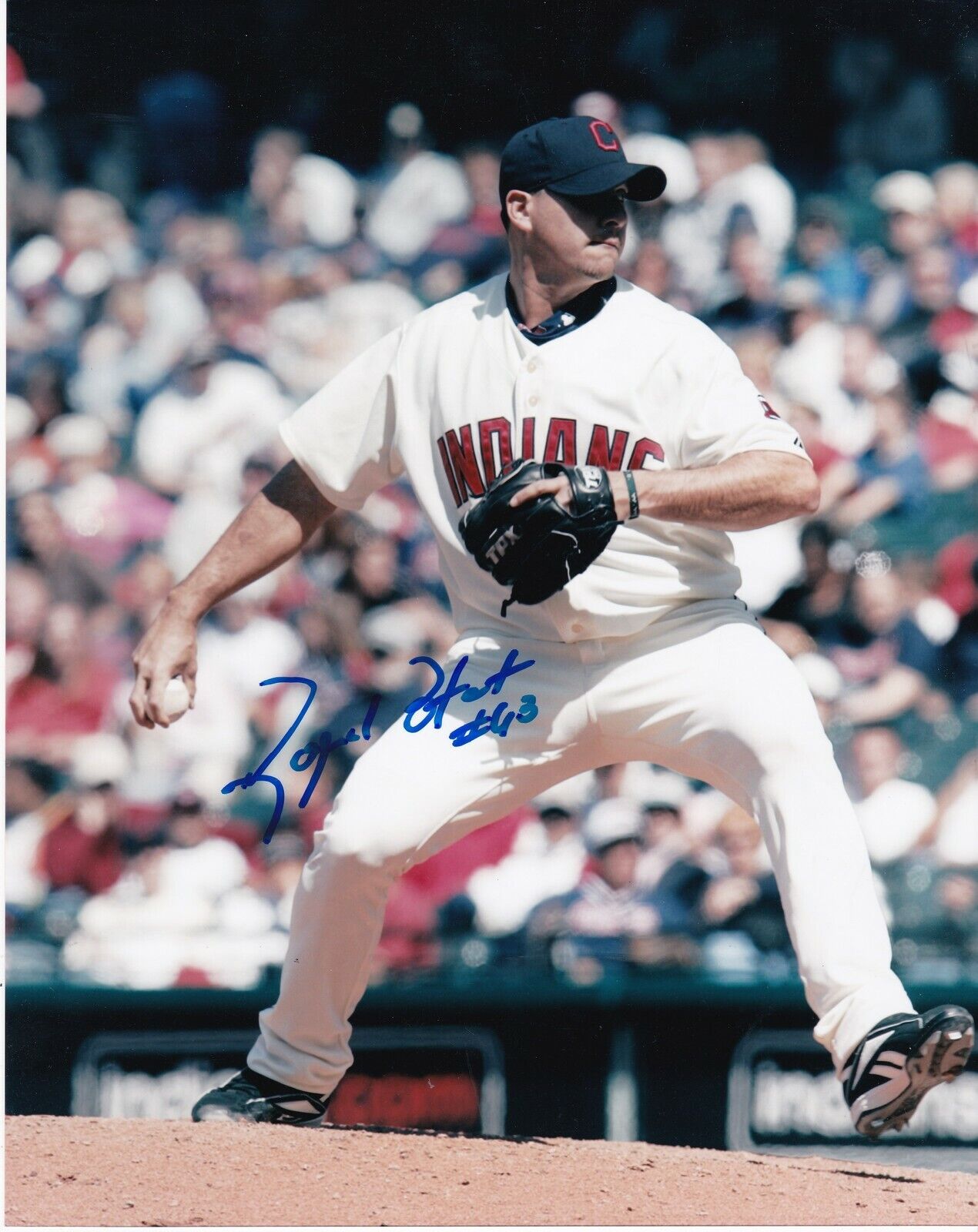 RAFAEL BENTANCOURT CLEVELAND INDIANS ACTION SIGNED 8x10