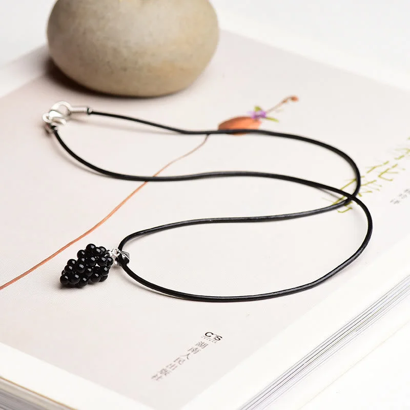 Natural Garnet Red Agate Black Onyx Protection Necklace Pendant