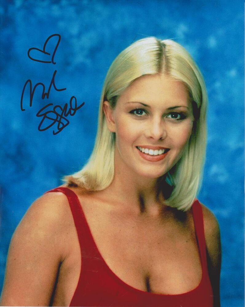 Nicole Eggert Signed 8x10 Photo Poster painting - Charles in Charge / BAYWATCH BABE - SEXY!!! #9