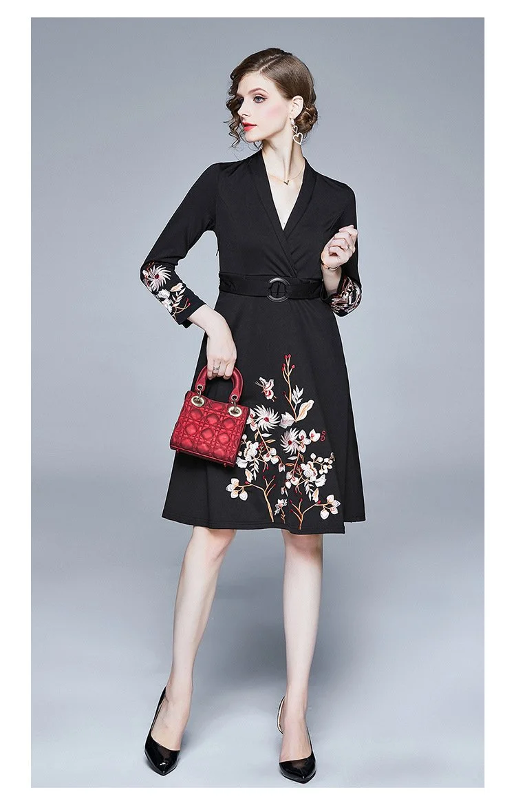 V-neck embroidered noble temperament A-line dress