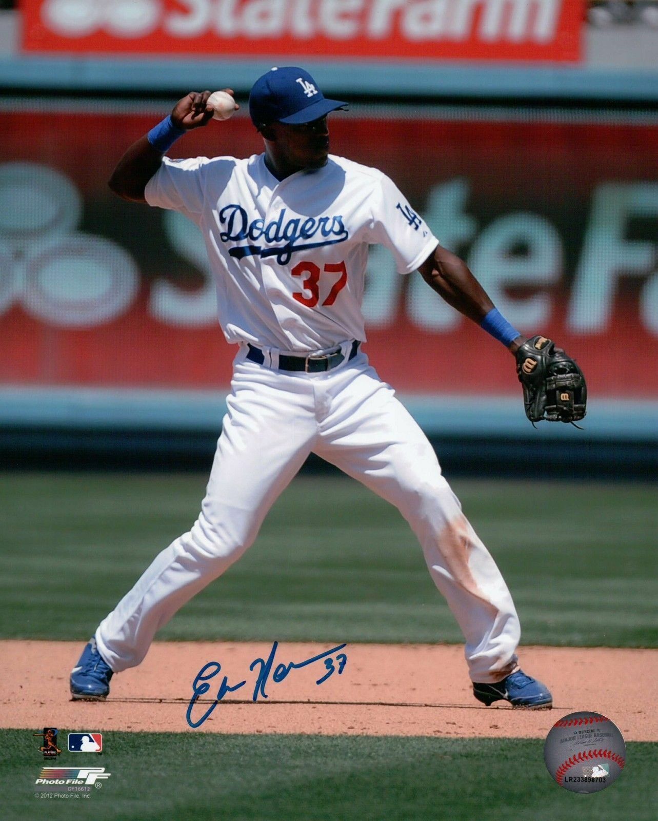 Elian Herrera Signed 8X10 Photo Poster painting Autograph LA Dodgers Fielding Auto w/COA