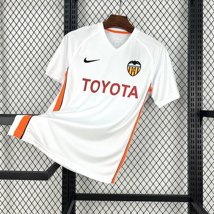 2006-07 Retro Valencia Home Football Jersey